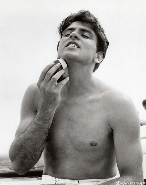 File:Fabian ride the wild surf 1964.jpg