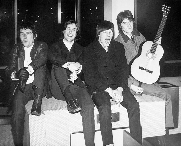 File:The Kinks.jpg