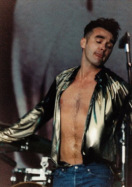 File:Morrissey by Pete Still at Finsbury Park 1992 1.jpg