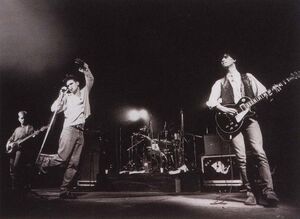 1984-12-01-The-Smiths-03.jpg