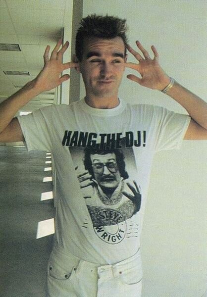 File:Morrissey in Steve Wright shirt.jpg